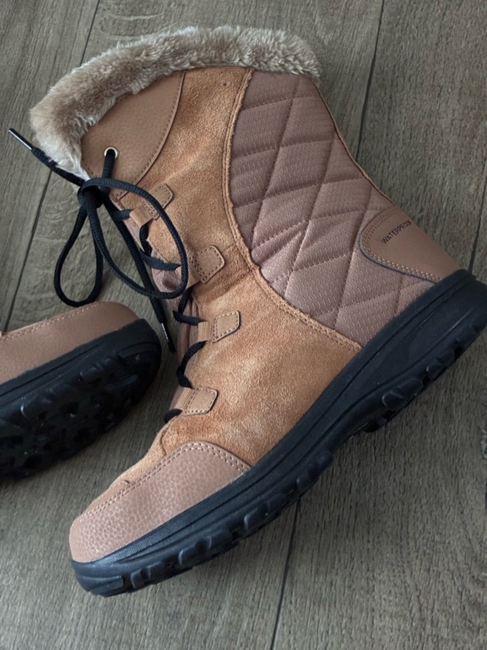 Columbia Women's Brown Lace-Up Faux Fur Winter Boots